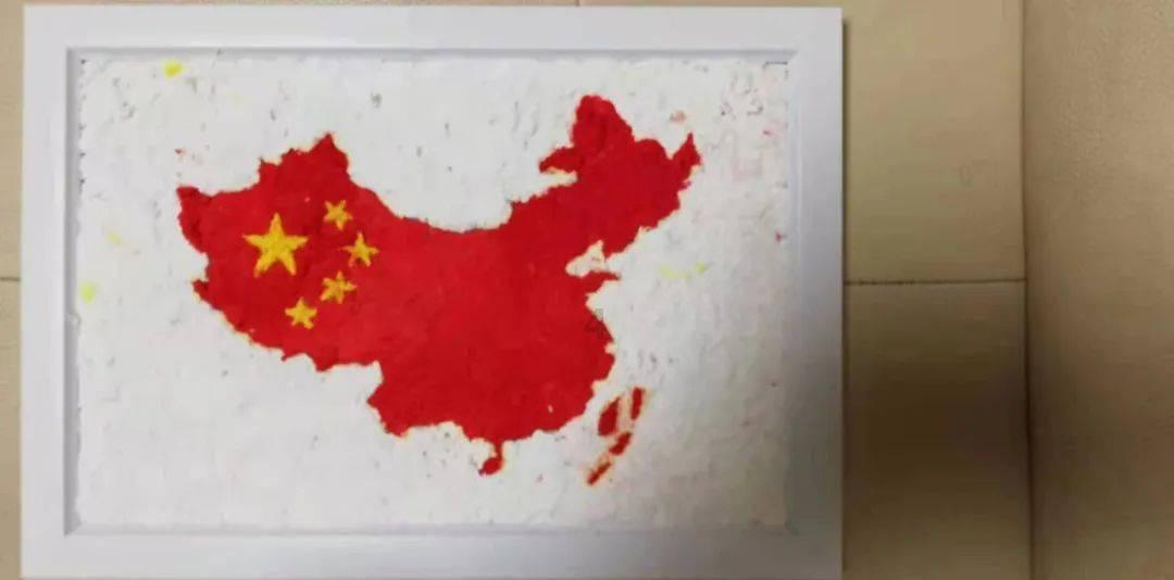 相亲对象从不主动联系但我发信息他又及时回这是什么意思？